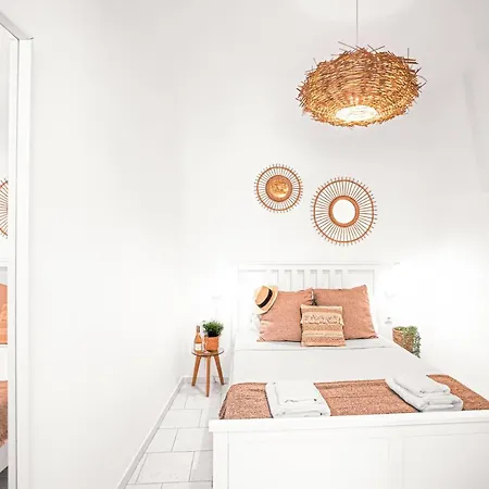 Whitelist & Maisonette Iii In