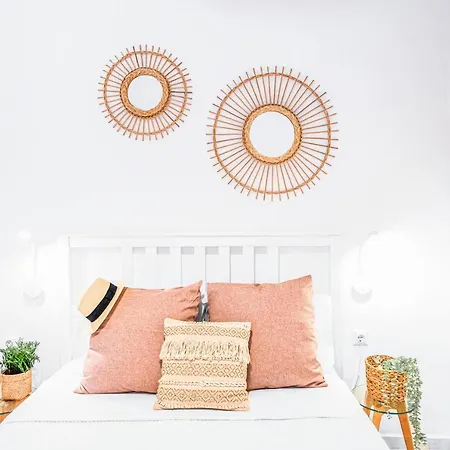Whitelist & Maisonette Iii In *