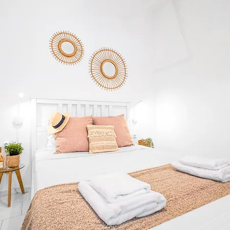 Whitelist & Maisonette Iii In